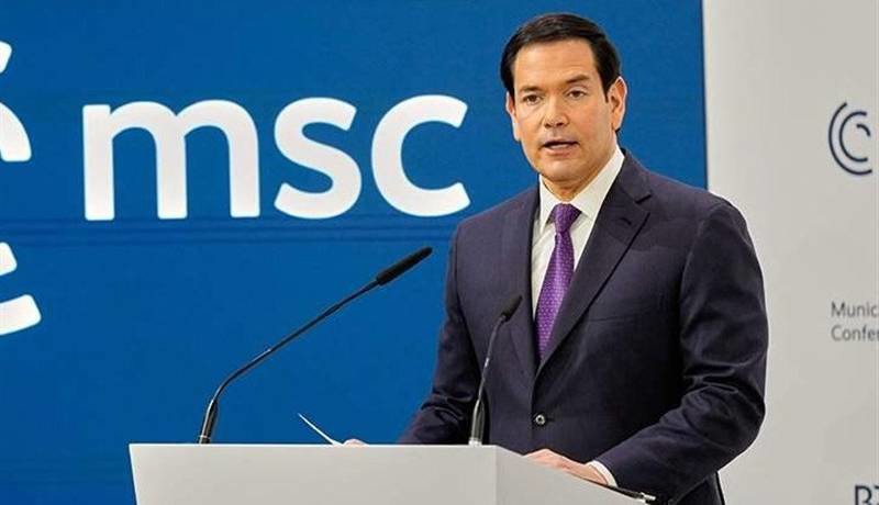 آمریکا به دنبال نزدیکی به منتقدان اروپا در اسلواکی و مجارستان