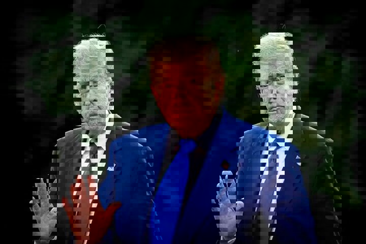 بلومبرگ: به نظر می‌رسد ترامپ، دست‌کم در حال حاضر از حمله به ایران صرف‌نظر کند