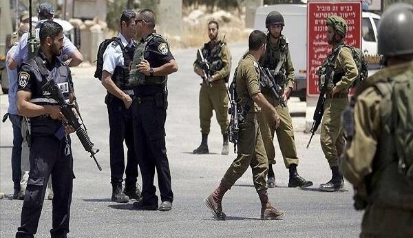 ممانعت نظامیان اسرائیلی از ورود فلسطینی ها به قدس اشغالی