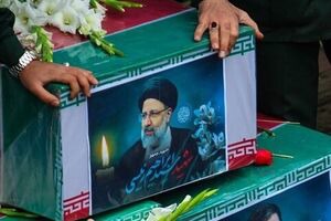 پشت صحنه‌ اعلام خبر شهادت شهید رئیسی در حرم امام رضا(علیه‌السلام)