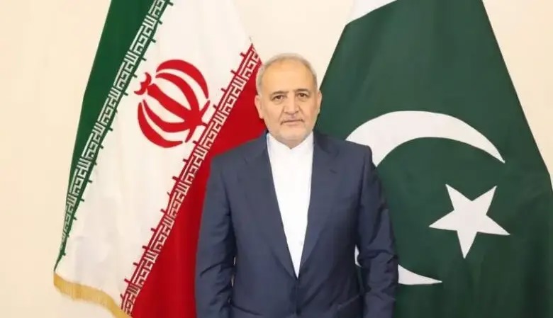 سفیر ایران در پاکستان: ۲۰ ملوان ایرانی ساعتی پیش به میهن بازگشتند