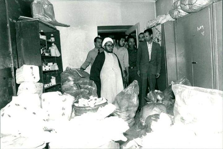۲۰ قاچاقچی بزرگ مواد مخدر به حکم خلخالی تیرباران شدند