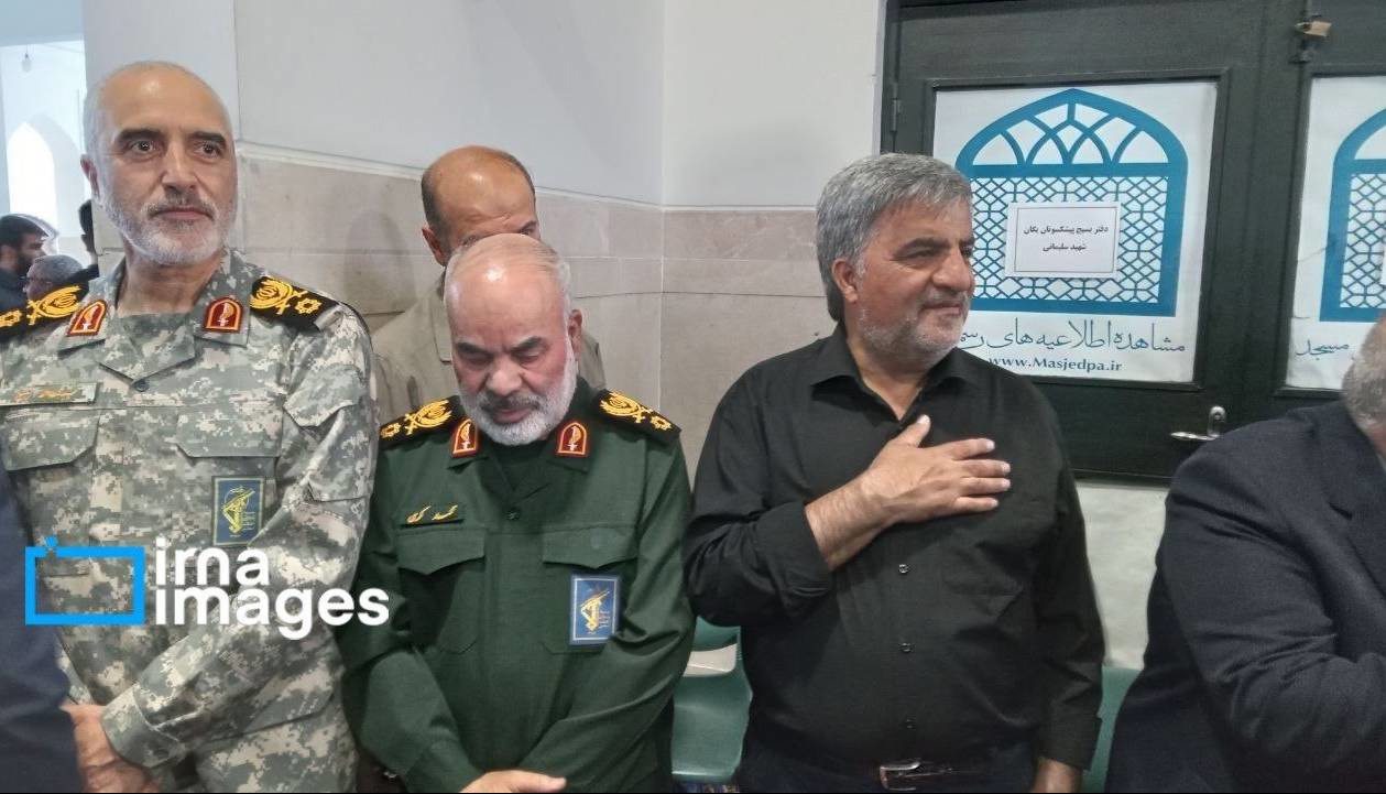 حضور فرمانده نیروی زمینی سپاه در مراسم بزرگداشت شهید سپهبد پاکپور