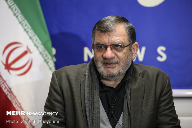 روح‌الامینی: اگر هدف نمایندگان مجلس گره‌گشایی از مردم باشد، حاشیه‌ها دور ریخته می‌شود