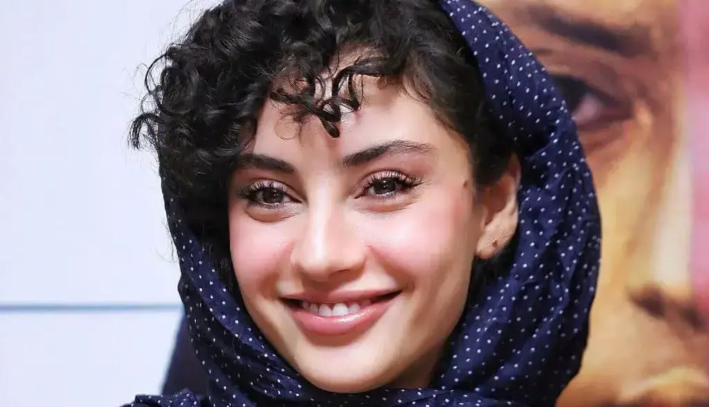 چهره ها/ عکس جدید ترلان پروانه با لباس عروس جلب‌توجه کرد