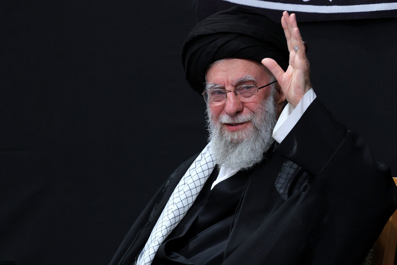 حضور تاریخی رهبر شهید انقلاب در مراسم شب عاشورای سال گذشته پس از جنگ ۱۲ روزه