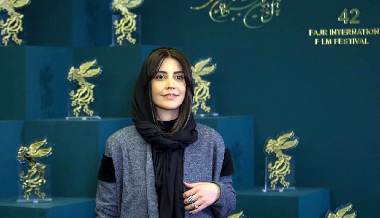 شبنم قربانی جلوی دوربین بهرام افشاری می‌رود