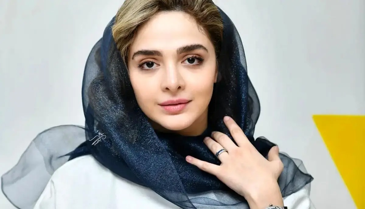 چهره ها/ عکس عاشقانه المیرا دهقانی و همسرش لب ساحل
