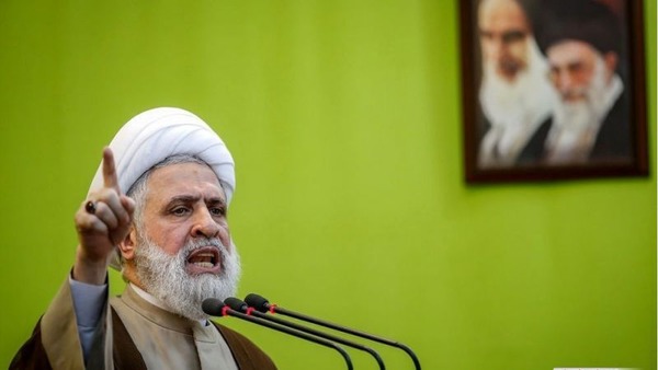 شیخ نعیم‌ قاسم: آیت‌الله سید مجتبی خامنه‌ای جبهه حق را رهبری می‌کند