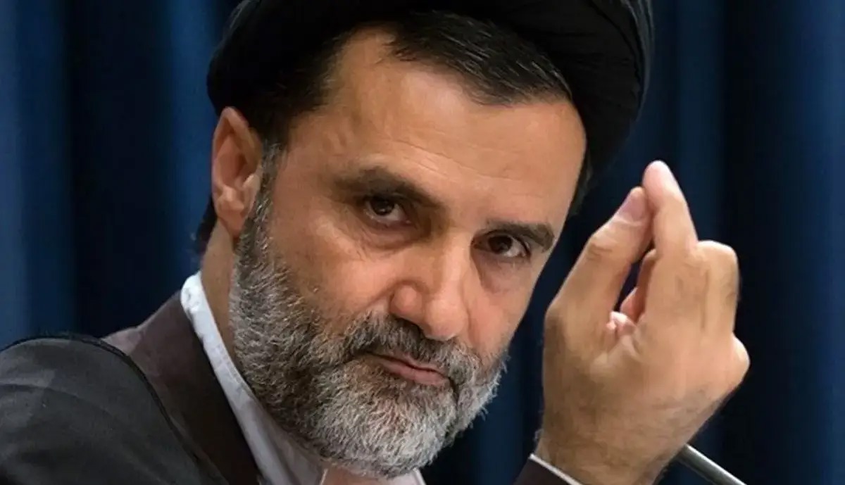 نماینده مجلس: نبویان از مقام عالی رتبه تذکر گرفت