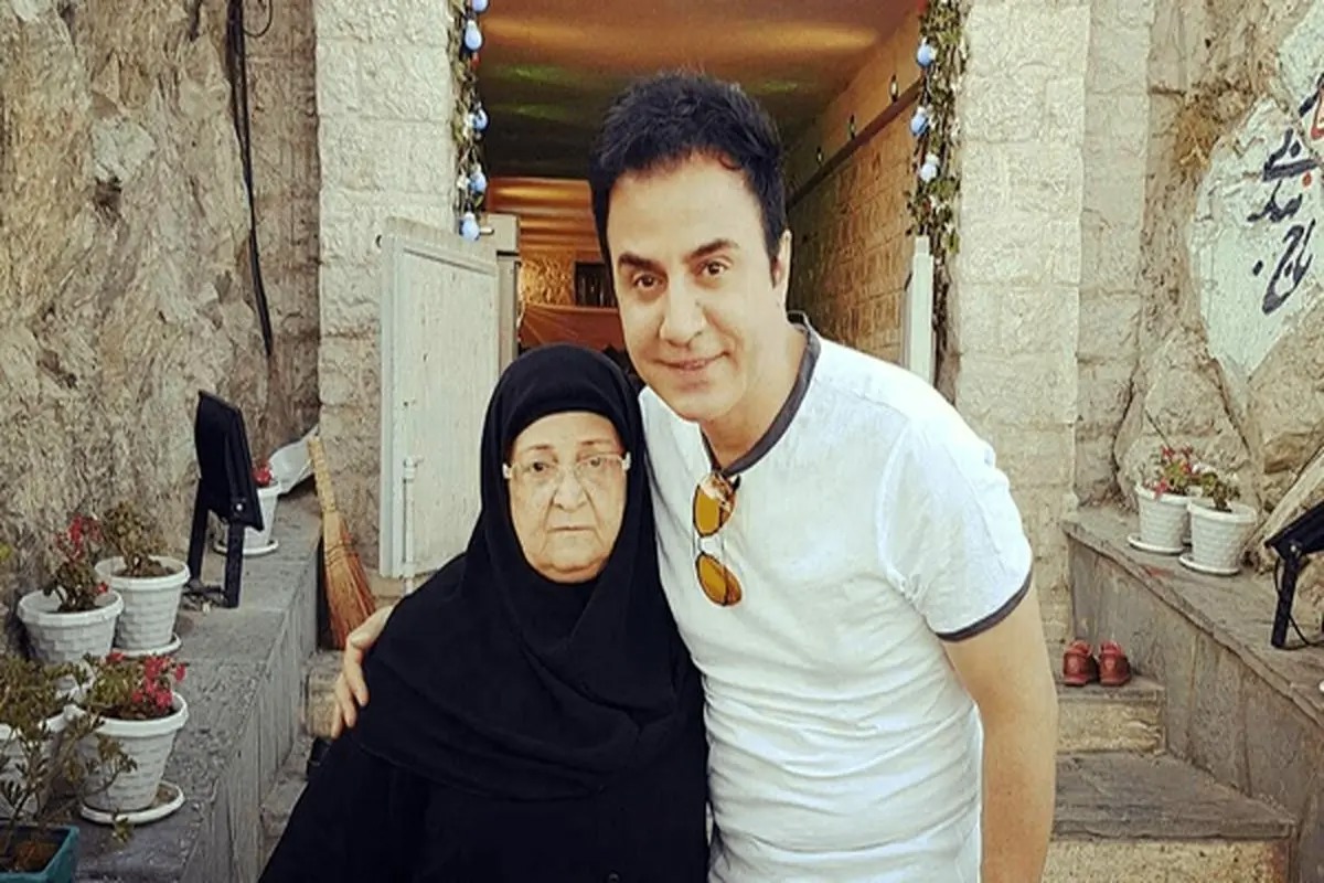 هنرمندان در مراسم خاکسپاری مادر عمو پورنگ