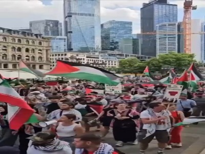راهپیمایی همبستگی با مردم غزه و مخالفت با جنگ در فرانکفورت