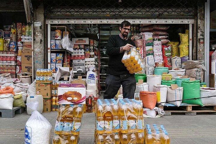 همتی: مطالبات معوق فروشگاه‌های مرتبط با کالابرگ بزودی تسویه می شود
