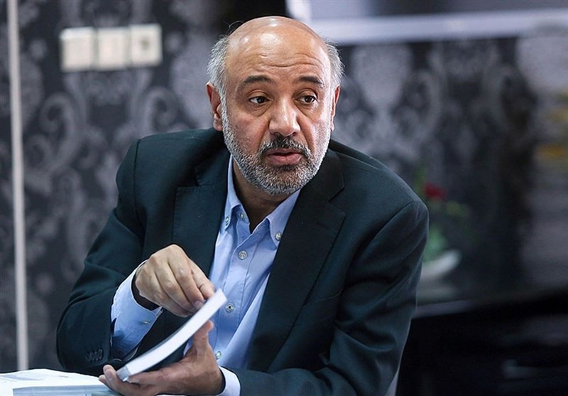 وزیر کار: قراردادهای استاندارد جایگزین رابطه پیمانکاری با دولت می‌شود
