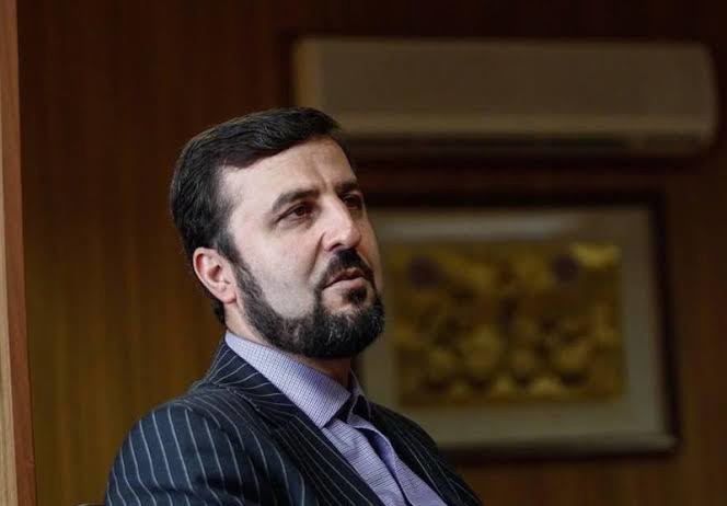 غریب‌آبادی: تفاهم با عمان به معنای باز شدن تنگه هرمز نیست
