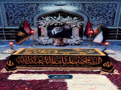 لحظاتی از زیارت «آقای شهید ایران» در رواق دارالذکر حرم رضوی