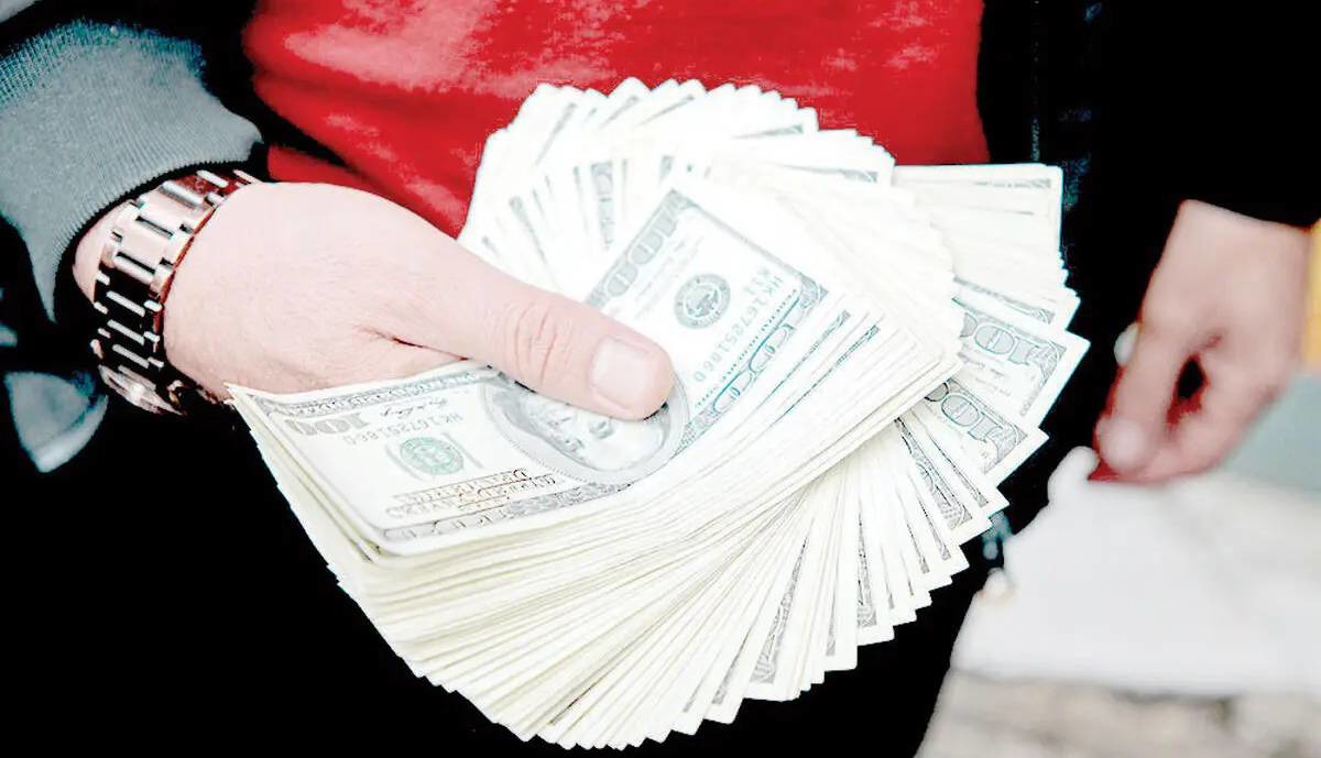 دلار ۲۰۰ تومانی؛ بن بست اصلاحات ارزی؟ | آخرین خبر