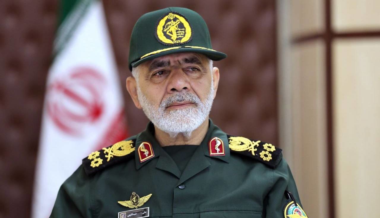 رئیس ستادکل نیروهای مسلح: تسلیم نمی شویم و دشمن هم در جنگ نرم پیروز نخواهد شد
