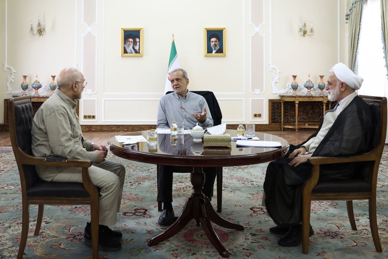 تأکید سران قوا بر تحکیم وحدت ملی و صیانت از اقتدار ایران