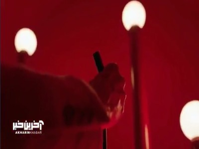 نیما بین دو مشهدی گیرافتاده و نمیدونه چکار کنه  فقط میخنده