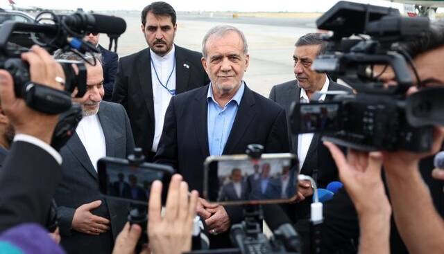 پزشکیان پس از بازگشت به تهران: در تمام دیدارها از جنایات آمریکا و اسرائیل گفتیم
