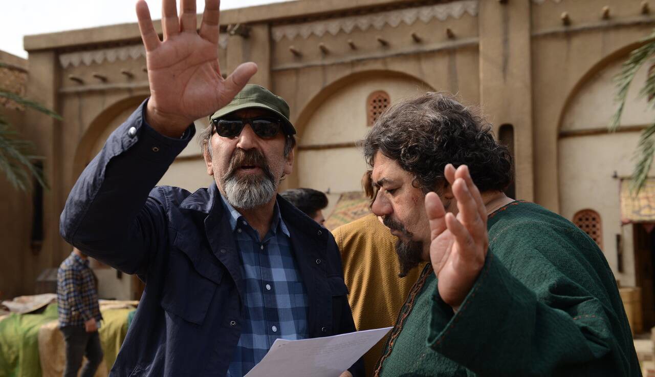 سلمان به مدائن رسید، پلتفرم به سرگرمی