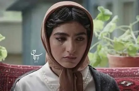 بنفشه ریاضی: هوتن خیلی حواسش به من بود/ من با صابر ابر یک سکانس داشتم که اونم هرچی فحش بود خوردم!/ ویدئو