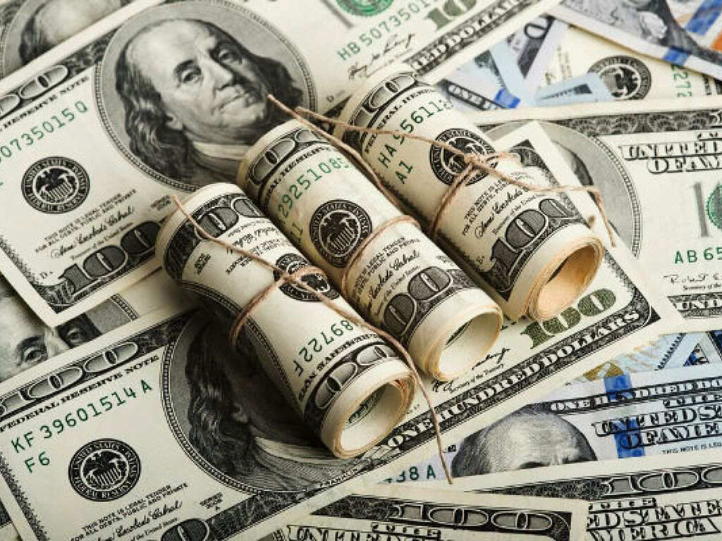 دلایل بالا رفتن نرخ ارز از زبان دستیارِ همتی