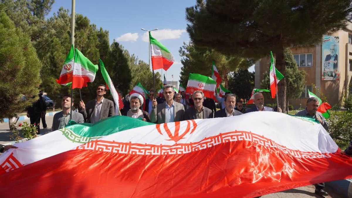 سرمقاله فرهیختگان/ دفاع ملی سوم و دانشگاه ملی