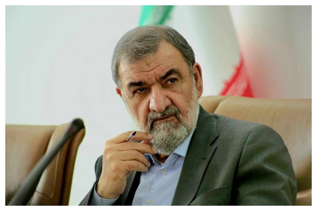 سرلشکر رضایی: شما در جنگ نظامی شکست خوردید و در جنگ اقتصادی نیز شکست خواهید خورد