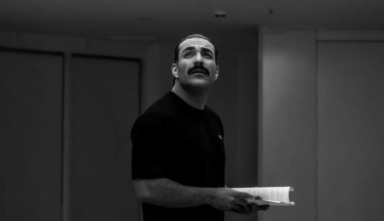 چهره ها/ تصویری از گریم حمید صفت در تئاتر «آرش»