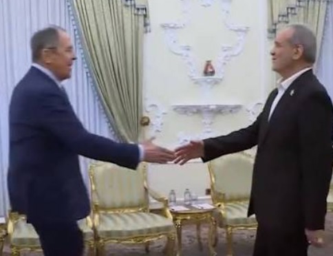 پزشکیان در دیدار وزیرخارجه روسیه: ایران هیچ اختلاف بنیادینی با کشورهای منطقه ندارد